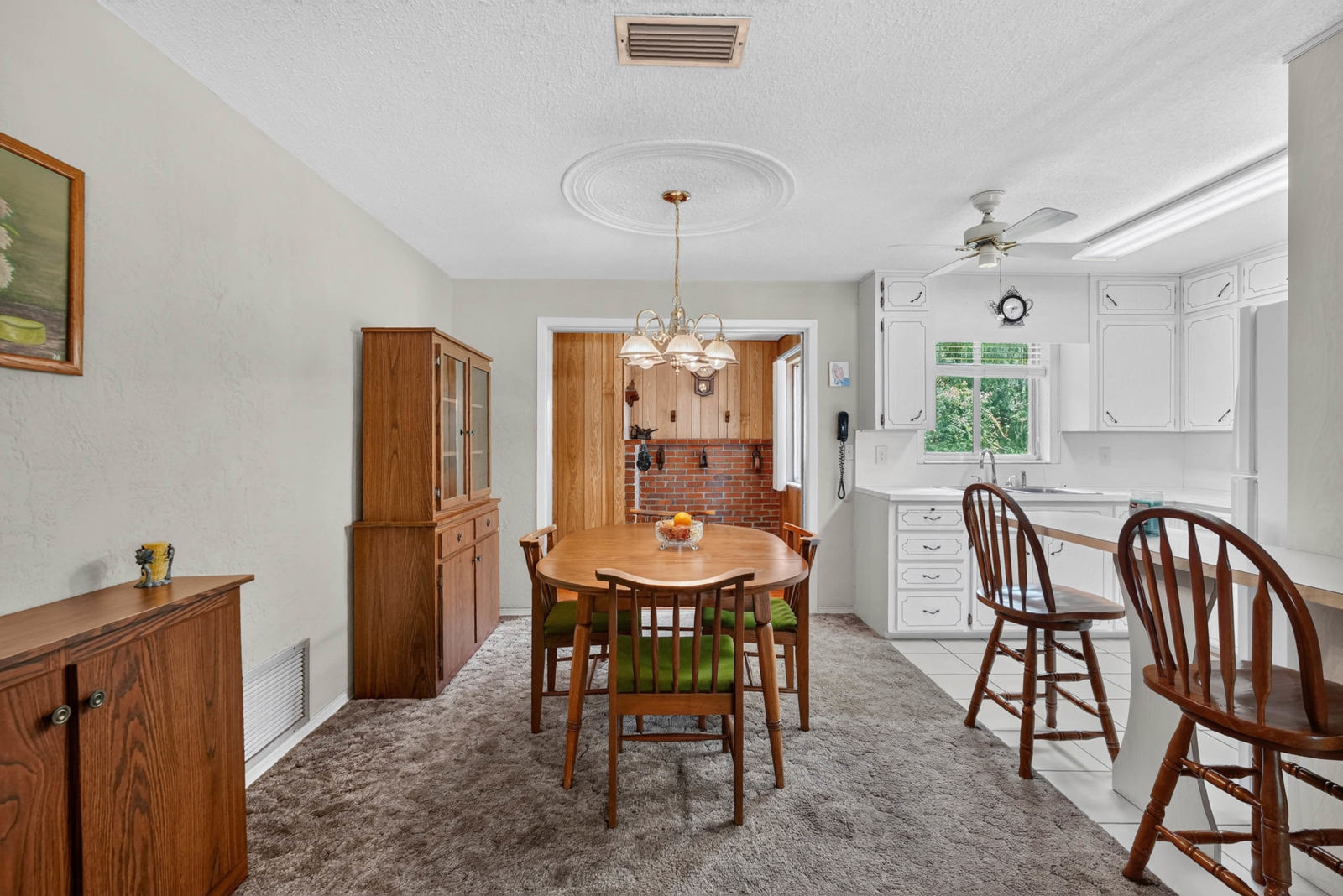 Dining area beside the kitchen
